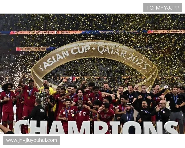 聚焦足球豪门功勋人物揭开荣耀背后的奋斗与传奇故事全景呈现历程 聚焦足球豪门功勋人物揭开荣耀背后的奋斗与传奇故事全景呈现历程